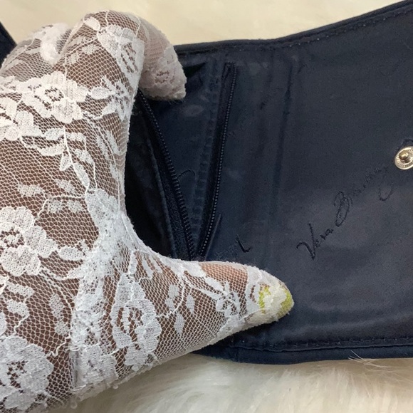 Vera Bradley Paisley Wallet (GUC)❤️🤍💙 - Picture 5 of 11